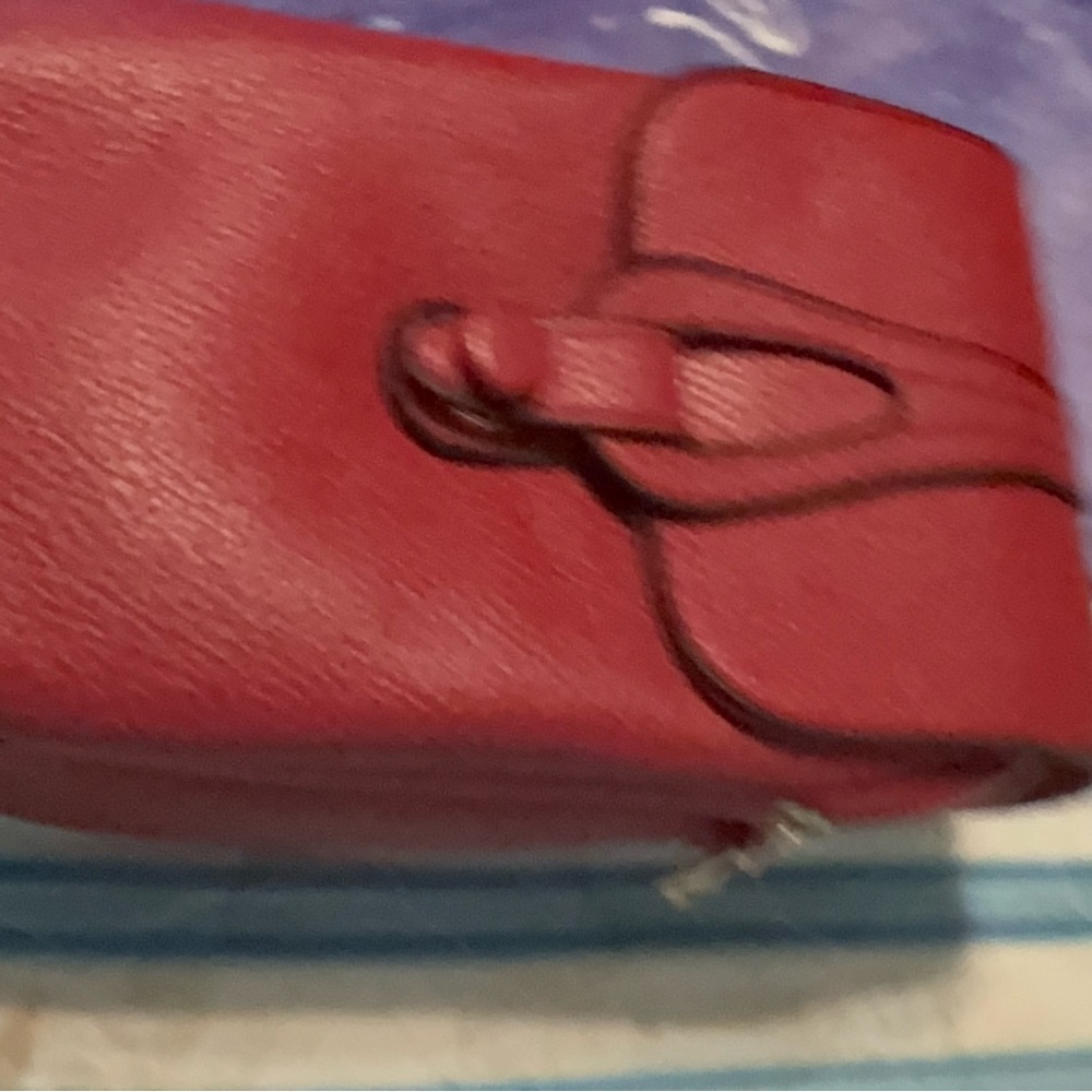 Elegant Burgundy Crossbody Bag